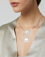 Model wearing the Necklace de Jardín, showcasing its design and craftsmanship.