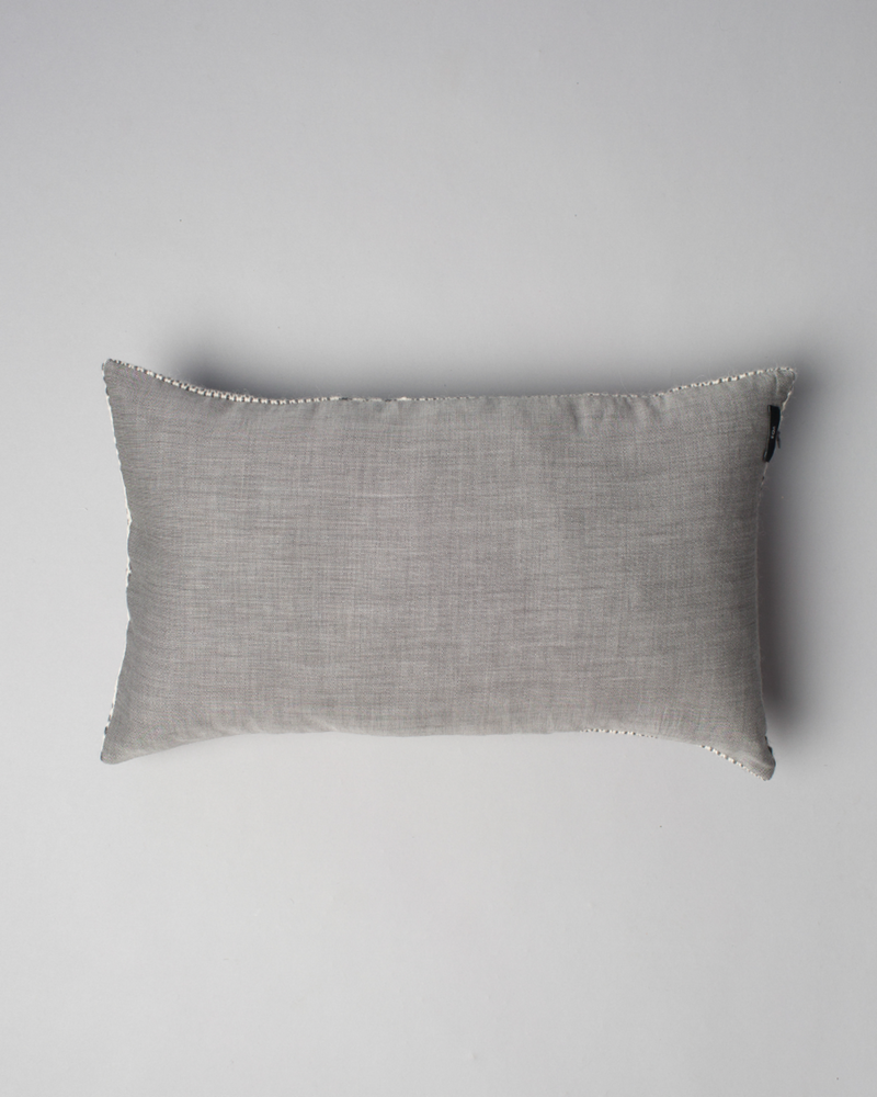 Che Lumbar Pillow in Light Grey