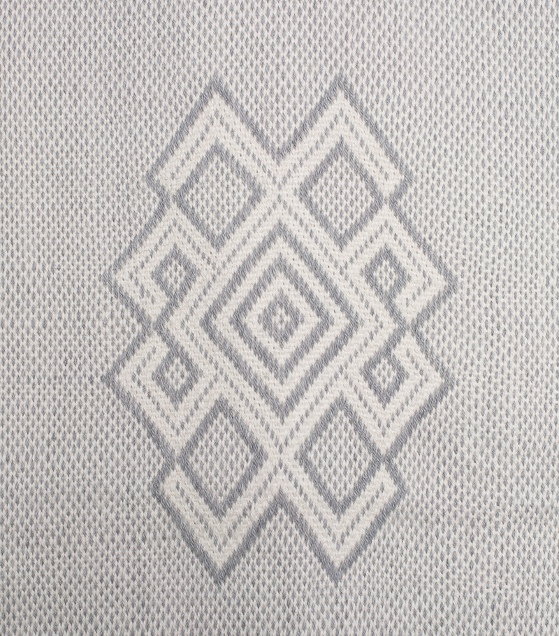 Araña Blanket in Ivory