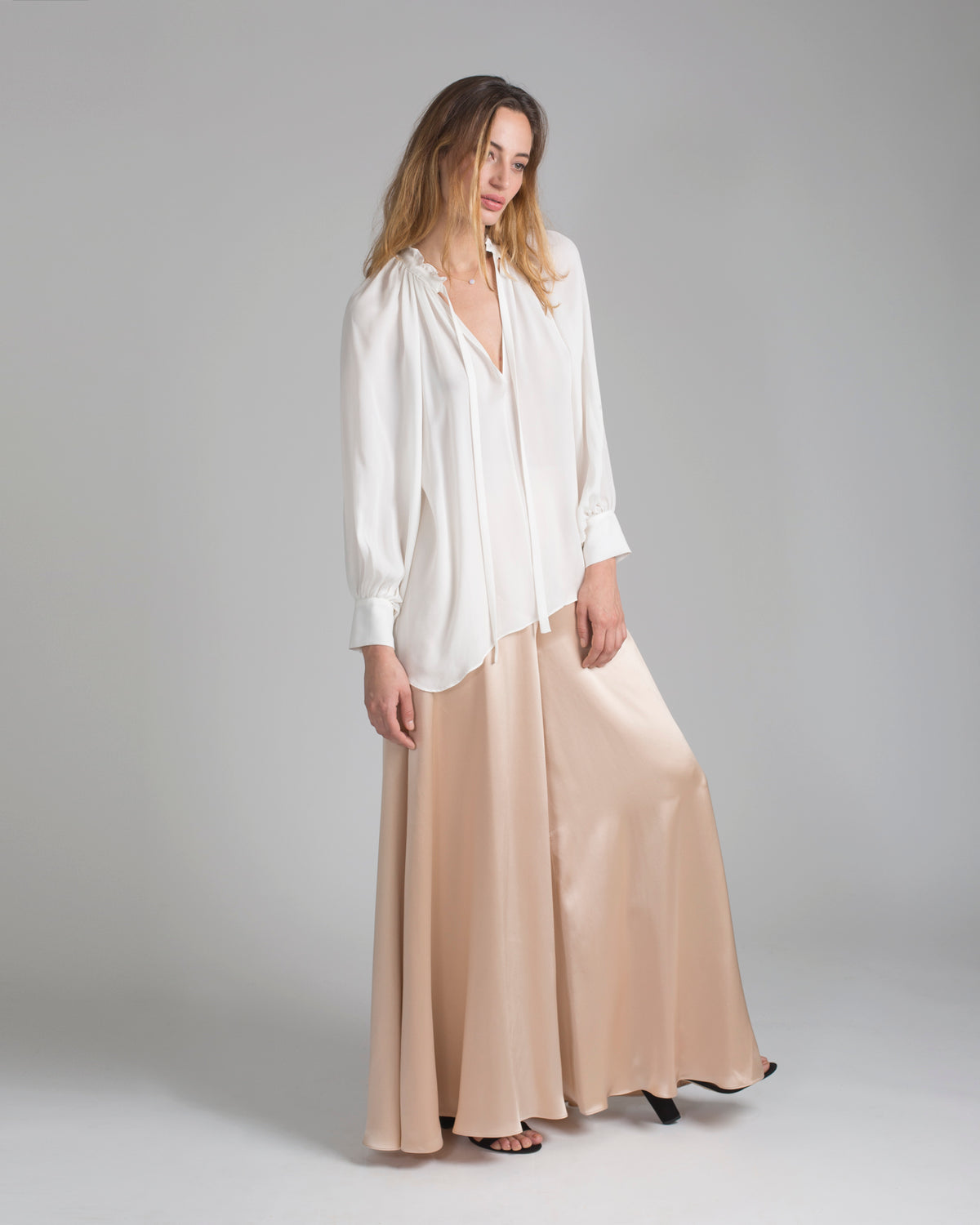 BRUSHED LACE VOLUME SLEEVE BLOUSE